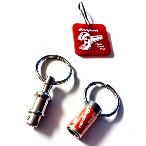 Snap-on Set 2 CAN COZIES w/MAGNETS + VINTAGE KEY HOLDER & ZIPPER PULL ~ ALL NEW - Picture 8 of 13